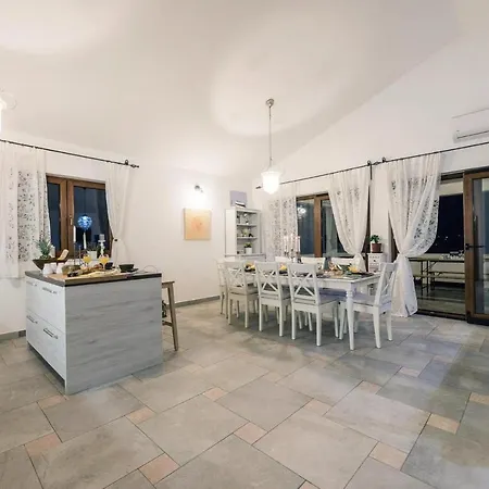 Bei Starigrad-paklenica - Cdn05100b-o *
